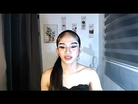 LauraSoHot online show from September 17, 6:24 pm