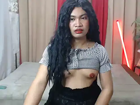 miss laila  online show from October 11, 10:06 am