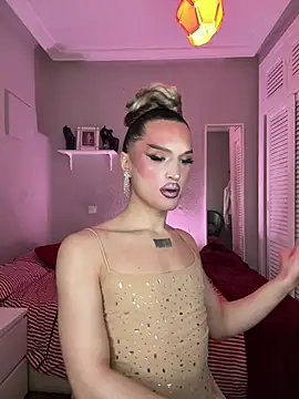 lacattiva online show from February 9, 8:15 pm