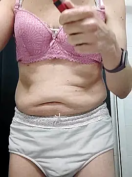 Emily de Carla online show from April 14, 4:45 pm