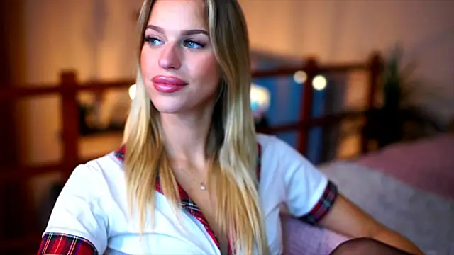 Emilyvanroessel online show from November 30, 7:55 am