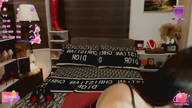 SeductiveVictoria online show from May 17, 1:43 pm