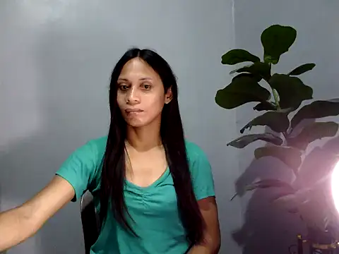 missruffa online show from September 24, 11:38 am