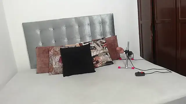 DaiishaWolf online show from September 24, 6:25 pm