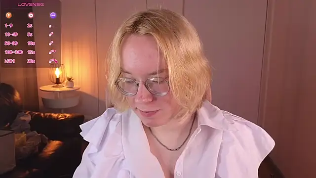 Amanda Butlerr online show from June 28, 3:38 pm