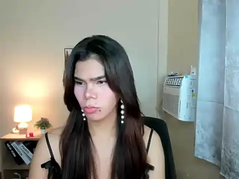 Snapshot of dianne_swift chatting on October 21, 3:24 pm dianne swift online show from October 21, 3:24 pm