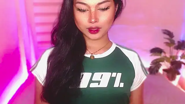 MissRumi Hunter online show from April 23, 5:15 pm