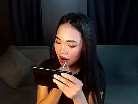 Snapshot of hugesignificant_69 chatting on September 12, 2:53 am hugesignificant 69 online show from September 12, 2:53 am