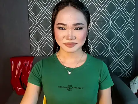 Snapshot of hugesignificant_69 chatting on October 18, 3:26 pm hugesignificant 69 online show from October 18, 3:26 pm