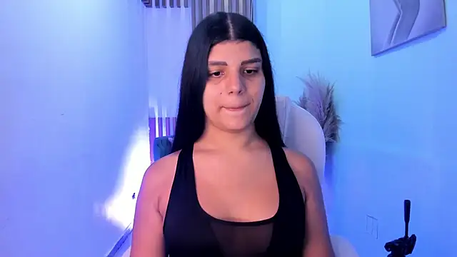 PauliinaBelle  online show from January 12, 12:45 pm