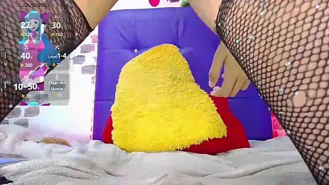 crystal new online show from October 9, 12:28 pm