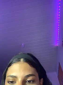 luluzinhax online show from November 11, 4:36 am