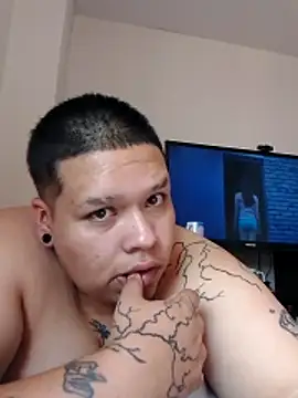 Yulian bigclit7 online show from April 4, 6:06 pm