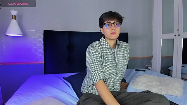 Tsuki Maru online show from September 17, 8:47 pm