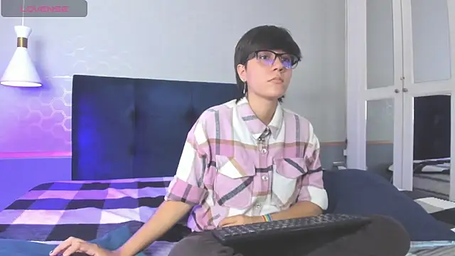 Tsuki Maru online show from October 6, 8:09 pm