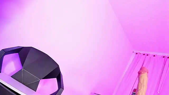 francesca suzett  online show from October 26, 12:01 pm