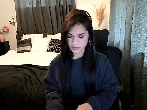 Snapshot of ZoeyJohnson chatting on October 8, 1:51 am ZoeyJohnson online show from October 8, 1:51 am