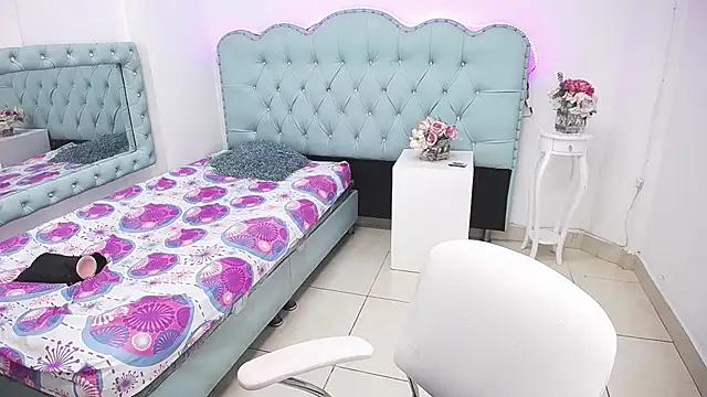 Cordelia Perlman online show from November 21, 12:50 pm