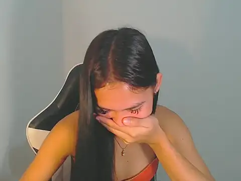 hugecock petite online show from November 7, 5:24 pm