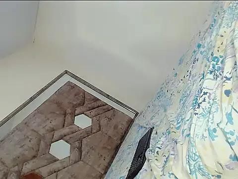 roxanawillts online show from October 4, 4:02 am