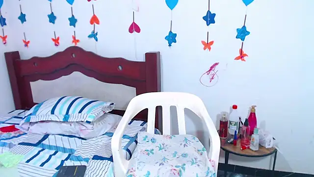 lorenacapelli online show from April 2, 1:42 pm