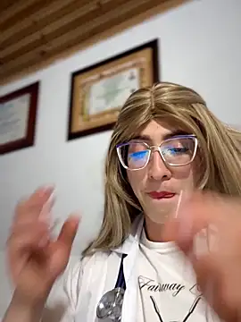 NICOLLE  12 online show from February 3, 3:15 am