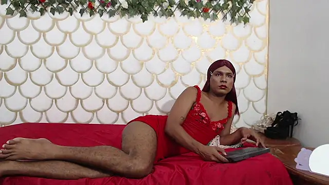 nahomy smiith online show from March 5, 5:23 am