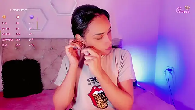 babysomeer online show from December 22, 8:35 pm