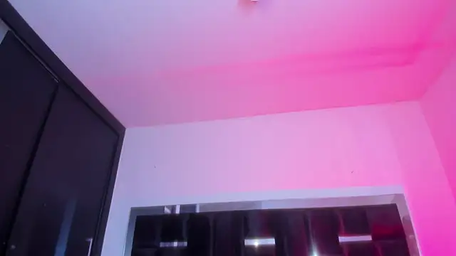 DANITENDER555 online show from July 10, 7:51 pm