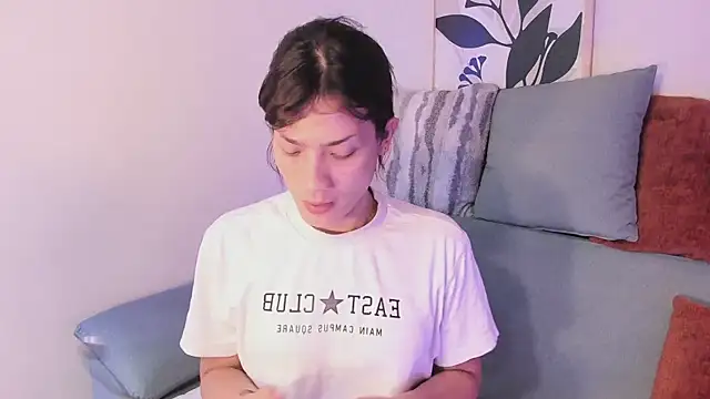 KassMonroe online show from April 6, 8:20 pm