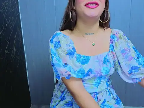 yumii sweet online show from December 19, 11:59 am