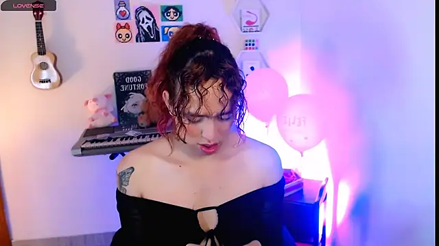 AdelineEsposito online show from February 7, 5:52 pm