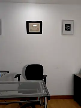 FernandaFox  online show from April 20, 3:30 am