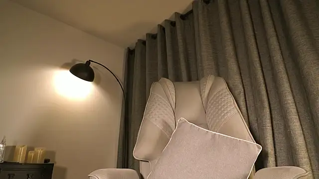 lianewhite online show from April 4, 2:31 am