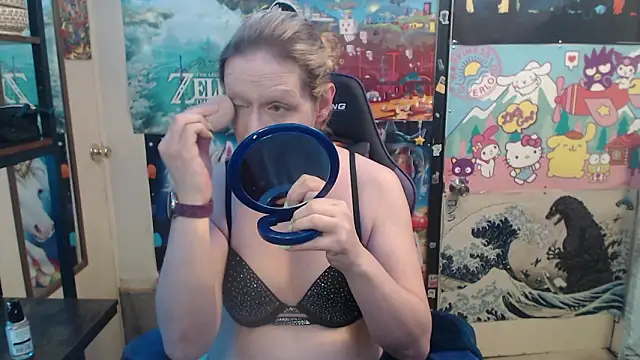 Savanah Banana  online show from March 28, 9:33 am