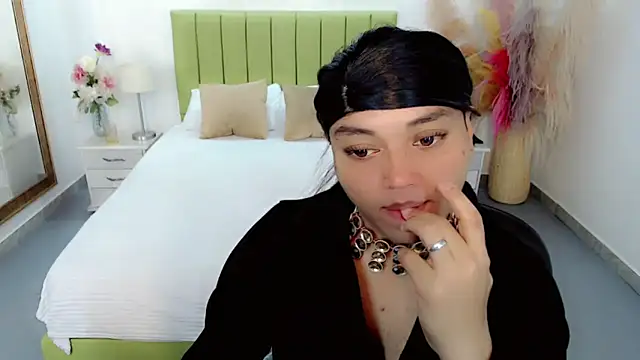 sebastian cruz  online show from March 15, 6:55 pm