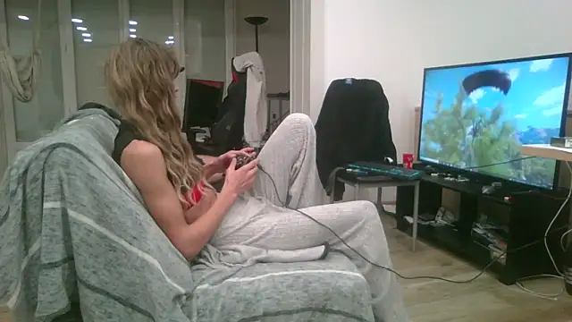 samia42 online show from December 1, 12:13 am