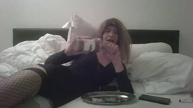 samia42 online show from April 17, 2:03 am