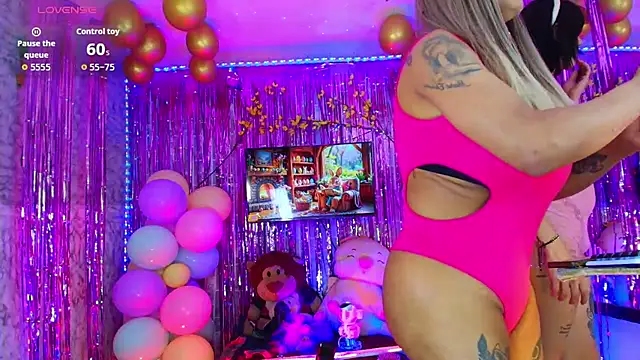 TAYLOR S7 online show from April 1, 2:02 am