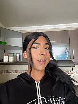 Hopemoretti online show from November 18, 7:03 pm