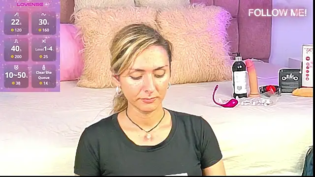 Lunitaa Diva online show from December 4, 7:07 pm