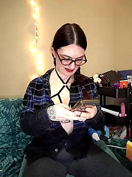 LaylaLucis online show from February 5, 11:21 pm