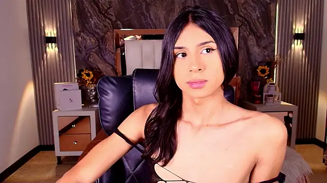 Caroline foster1 online show from March 26, 12:42 pm