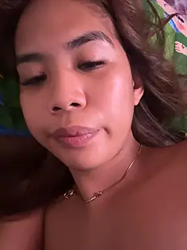 Margaux4U online show from April 22, 3:02 am