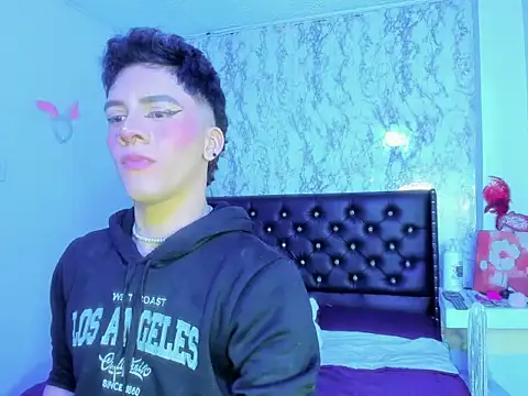 BlakeNoir  online show from December 3, 12:26 am