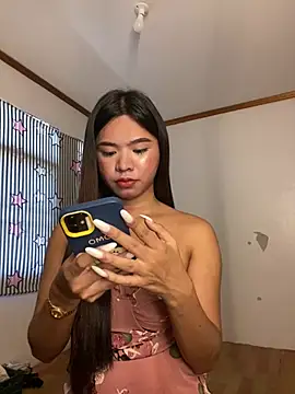 voganmarie online show from April 6, 7:08 am