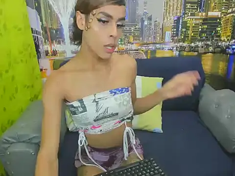 estefani robles online show from January 6, 11:52 pm