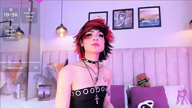 Tracy lee  online show from May 6, 9:21 pm