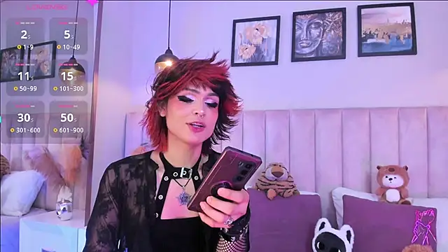 Tracy lee  online show from May 8, 9:33 pm