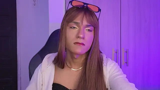 tiffanyy 777 online show from May 30, 3:49 am